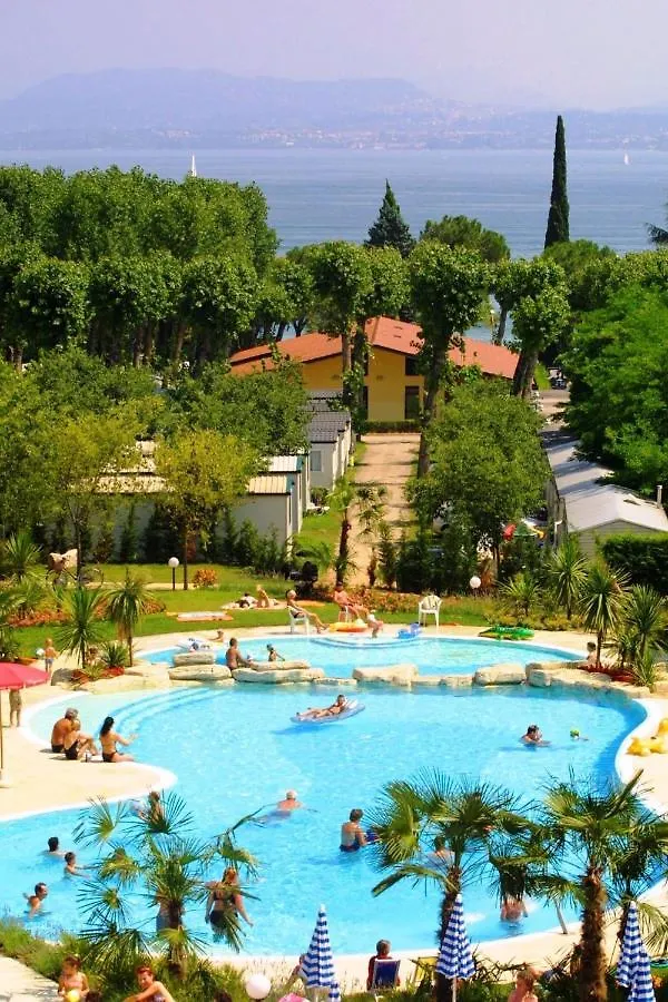 Apartments In Peschiera Del Garda 22099