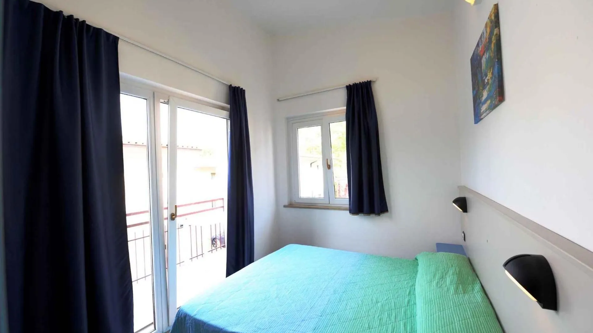 Apartments In Peschiera Del Garda 22099 0*,