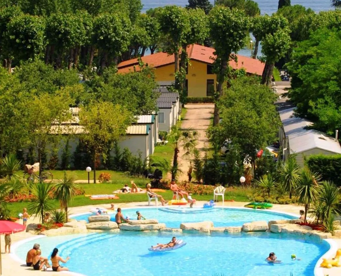 Apartments In Peschiera Del Garda 22099 Italy
