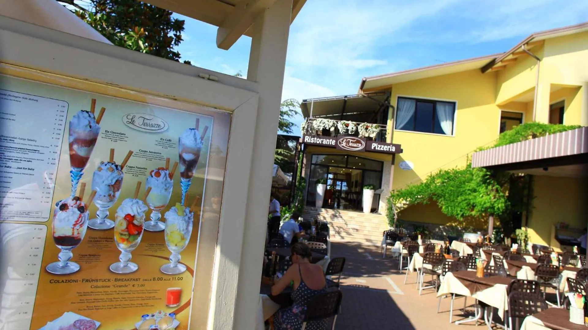 Apartments In Peschiera Del Garda 22099 Italy